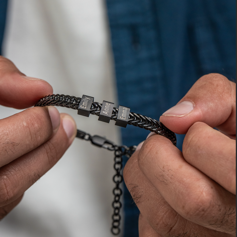 Personalized Premium Leo Bracelet  | Engrave Your Loved Ones' Names - Black