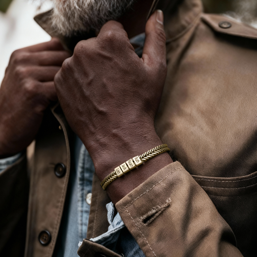 Dan Bracelet With Kids Names Gold SOYER dan-bracelet-with-kids-names-gold-soyer